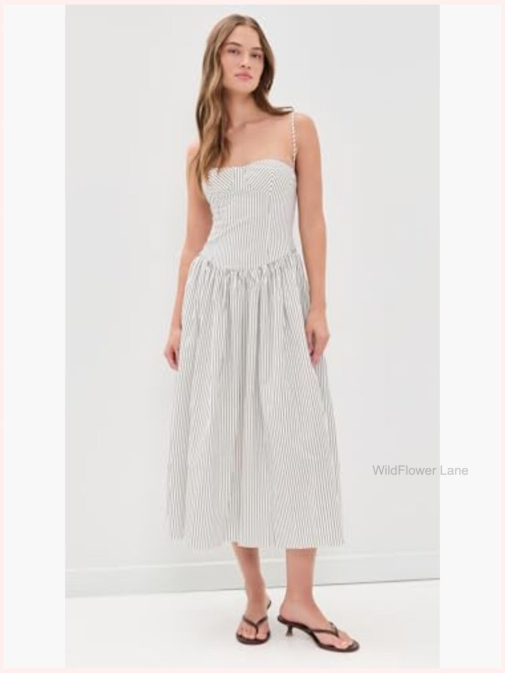 Square neck midi dress with adjustable straps - Picture 2 of 6